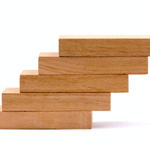 Stopnie schodowe - trepy drewniane oblogowane