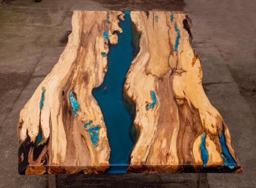 Stół drewno i żywica